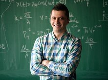 Müəllim işi axtarıram