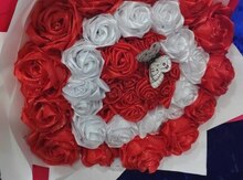 Gül buketləri və hədiyələr