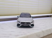 "Mercedes-Benz A45S AMG NZG 1/18" modeli