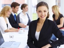 Ofis-menecer işi axtarıram