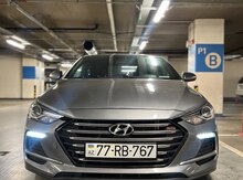 Hyundai Elantra, 2018 il