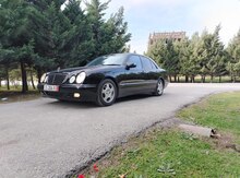 Mercedes E 220, 2000 il