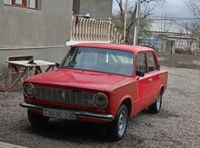 LADA (VAZ) 21011, 1983 il