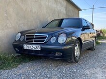 Mercedes E 220, 2000 il