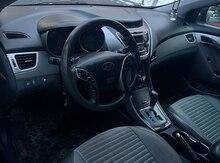 Hyundai Elantra, 2013 il
