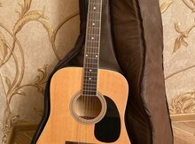 Akustik gitara