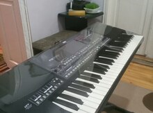 Sintezator "Korq PA 600 GT"