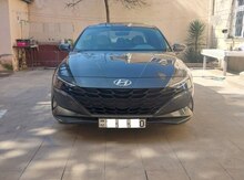 Hyundai Elantra, 2021 il