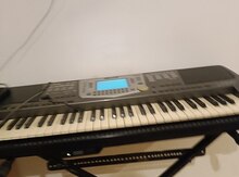Sintezator "Yamaha"