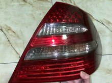 "Mercedes-Benz E-Class (W211)" arxa sağ stopu