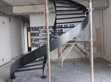 Spiral pilləkənlər