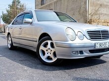 Mercedes E 270, 2000 il