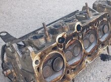 "Volkswagen Golf 4 1.6" mühərrik başlığı"