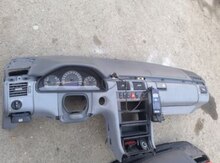 "Mercedes W210" şitin dəyişdirilməsi 