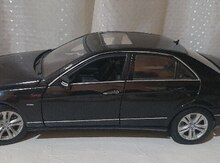 "Mercedes E350" modeli