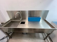 Mətbəx çanağı və masası