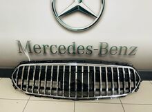 "Mercedes W213 E-class Maybach 2021" radiator barmaqlığı