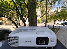 Proyektor "Epson"