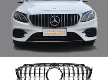 "Mercedes-Benz W213" radiator barmaqlığı