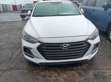 Hyundai Elantra, 2018 il