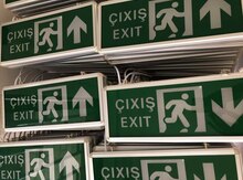 Exit-çıxış lövhələri 