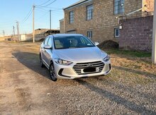 Hyundai Elantra, 2018 il