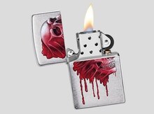 Alışqan" Zippo Gory Skull"
