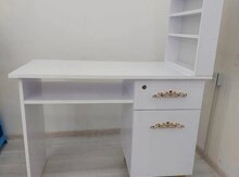 Manikür masası