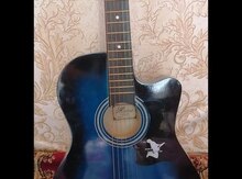 Akustik gitara