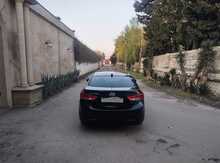 Hyundai Elantra, 2012 il