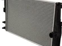 "BMW F10" radiator sitemi
