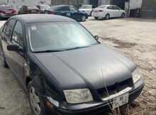 Volkswagen Jetta, 2001 il