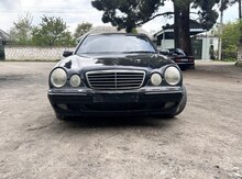 Mercedes E 200, 2001 il