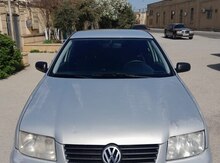 Volkswagen Bora, 2000 il
