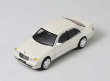 "Mercedes-Benz E55 AMG W210" modeli