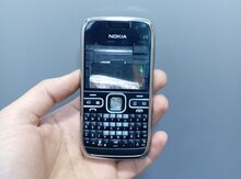 "Nokia E72" korpusu