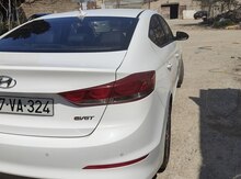 Hyundai Elantra, 2016 il