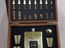 Mehtərə və şahmat dəsti