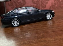 "BMW F10" modeli