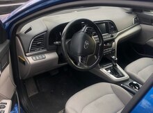 Hyundai Elantra, 2017 il