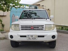 Mitsubishi Pajero io, 2000 il