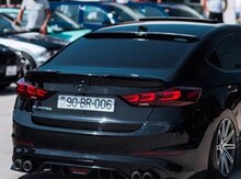 "Hyundai Elantra" stop işığı