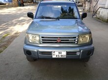 Mitsubishi Pajero io, 2000 il
