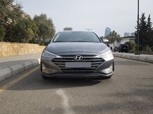 Hyundai Elantra, 2019 il