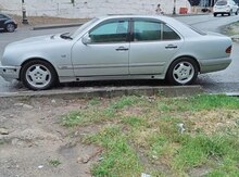 Mercedes E 220, 1998 il
