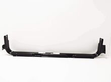 "Mercedes W447" radiator alt çərçivəsi