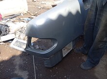 "Mercedes" sağ qanadı