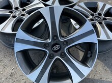 "Hyundai Elantra" diskləri R17