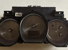 "Lexus GS300" sürətlər paneli