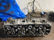 "Opel" mühərrik başlığı